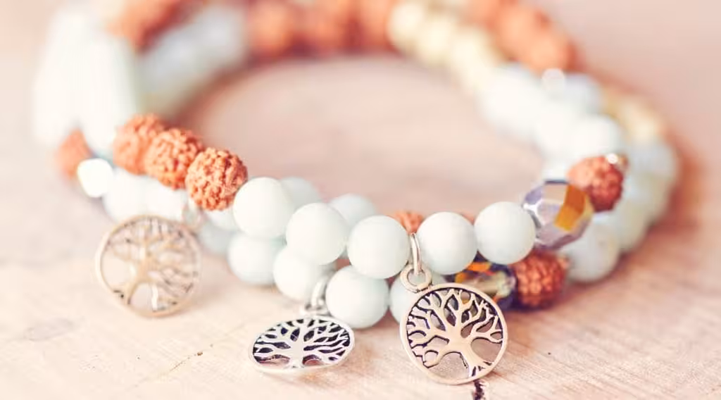 Le bracelet arbre de vie : symbole de connexion à la nature et de bien-être spirituel