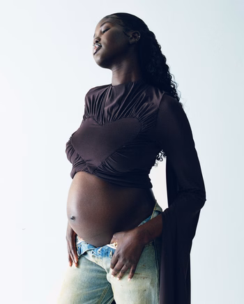 Adut Akech - Photo 11