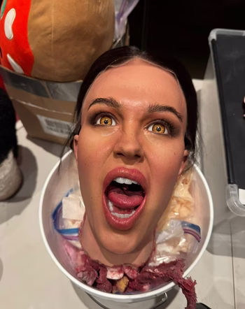 Amelia Gray - Photo 8