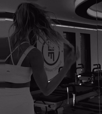 Candice Swanepoel - Photo 10