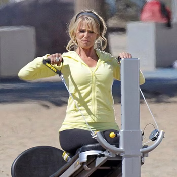 Christie Brinkley - Photo 9