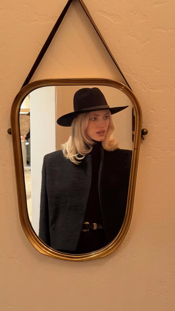 Devon Windsor - Photo 9