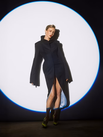 Edie Campbell - Photo 5