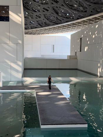 Emily Ratajkowski - Photo 5