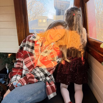 Gigi Hadid - Photo 9