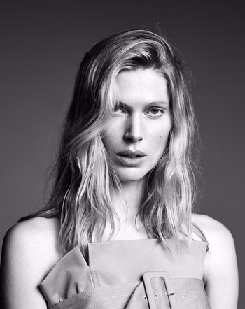 Iselin Steiro - Photo 1