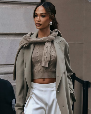 Joan Smalls - Photo 10