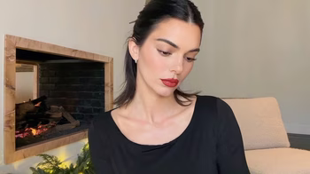 Kendall Jenner - Photo 2