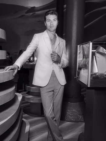 Lucky Blue Smith - Photo 5