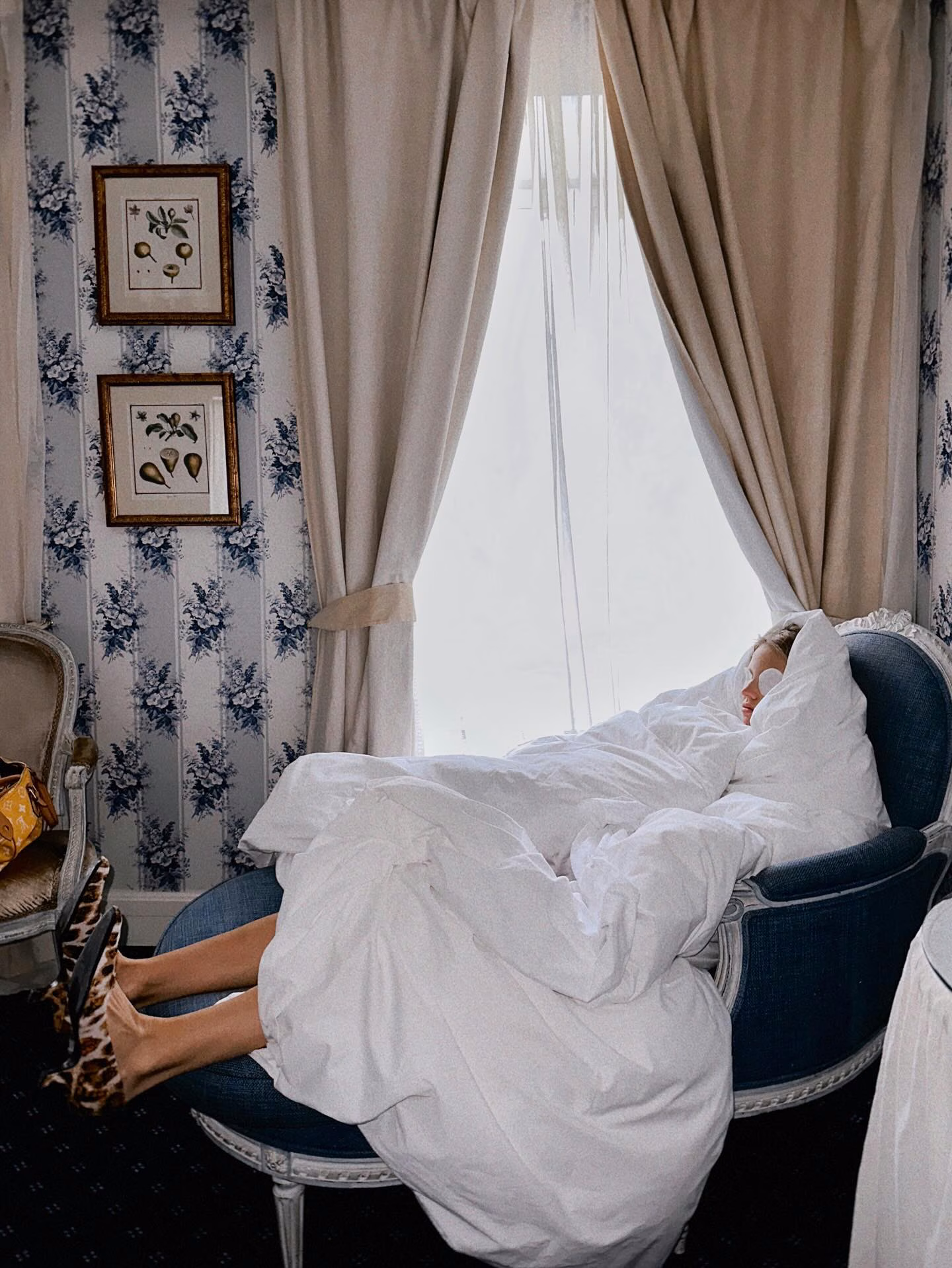 Sasha Luss defile haute couture