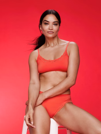 Shanina Shaik - Photo 3