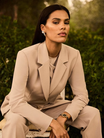 Tina Kunakey - Photo 5